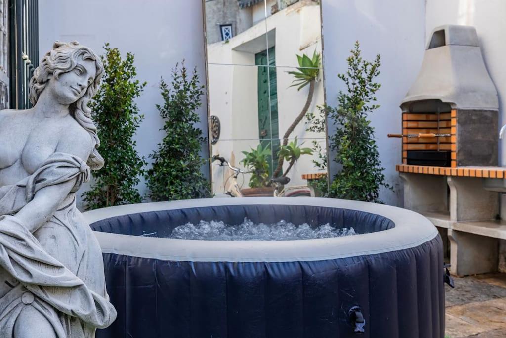 Unique Tiny Smart With Private Garden, Jacuzzi, Ps5, Cinema Projector - Wow Sintra