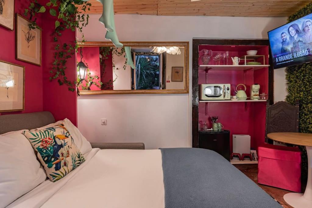 Holiday home Unique Tiny Smart With Private Garden, Jacuzzi, Ps5, Cinema Projector - Wow *