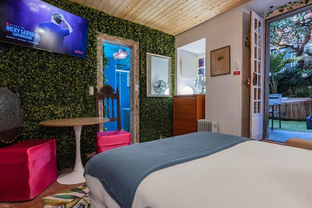 Unique Tiny Smart With Private Garden, Jacuzzi, Ps5, Cinema Projector - Wow * Sintra