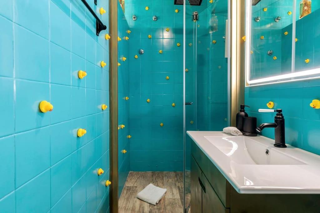 Unique Tiny Smart With Private Garden, Jacuzzi, Ps5, Cinema Projector - Wow * Sintra